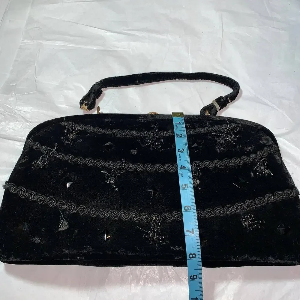 Lg Soure Black Velvet Beaded Frame Bag Deco Clasp
